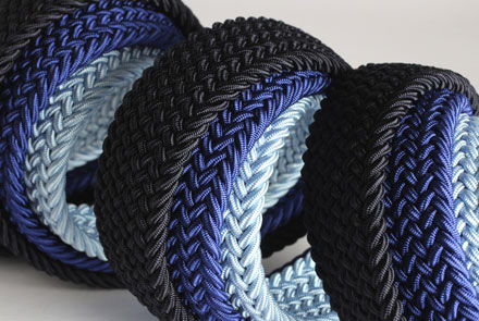 Różne rozmiary i kolory sznurków poliestrowych